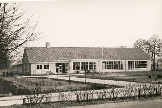 Landbouwschool later kantoor Woonborg